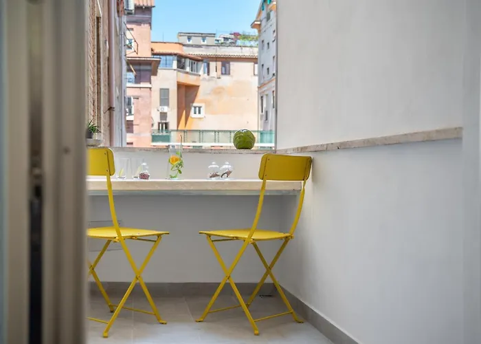 Iflat Wood And Marble Riverfront Apartament *