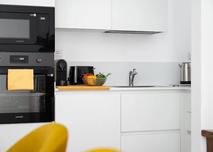 Iflat Wood And Marble Riverfront Apartament